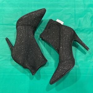 Brash Spicy Black Sparkly Heeled Booties Size 6.5
